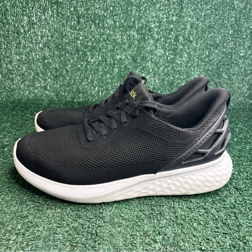 KIZIK Athens Shoes WIDE Men 9.5 / Women 11 Slip On Hands Free Black Mesh Sneaker